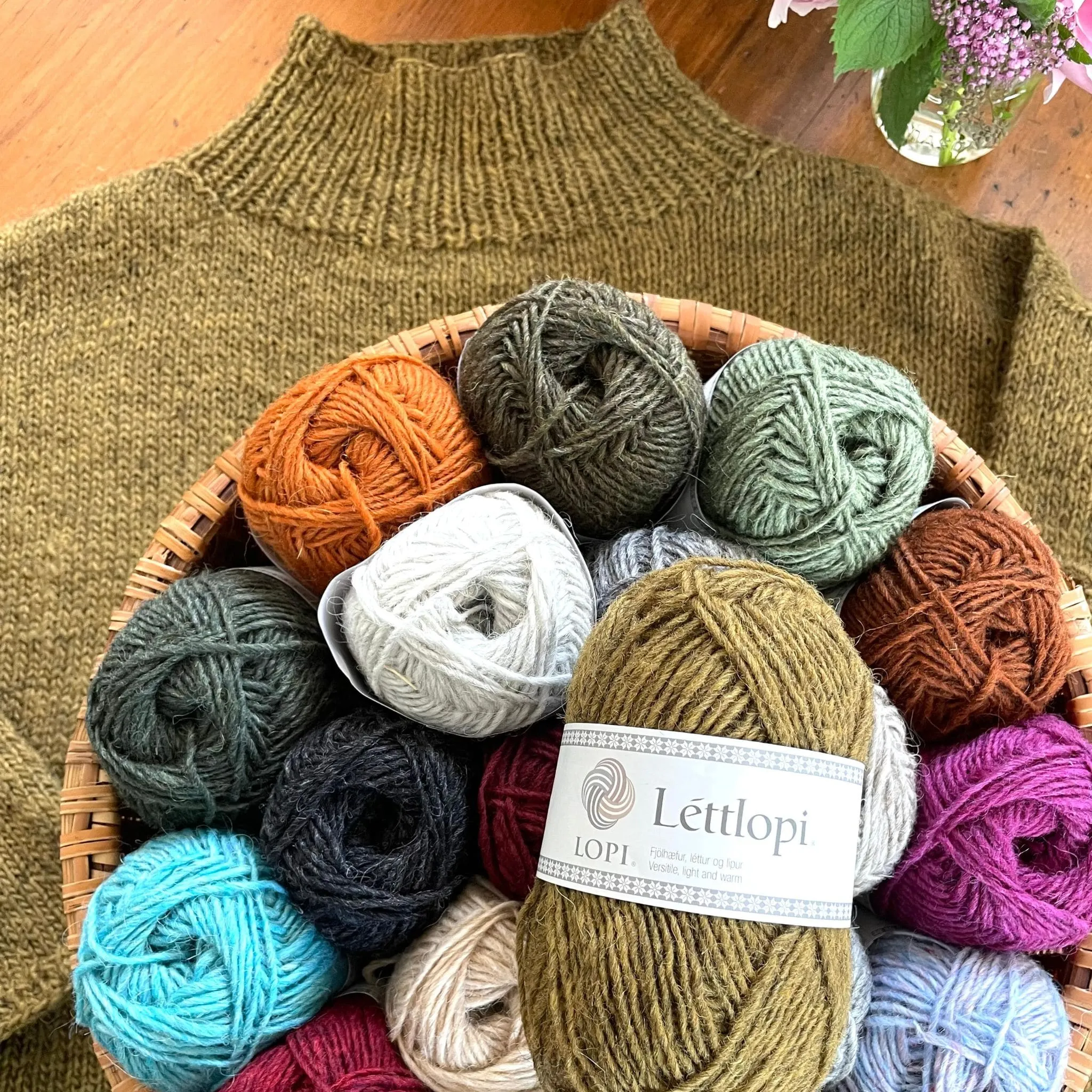 Dunrobin Sweater Kit in Lettlopi