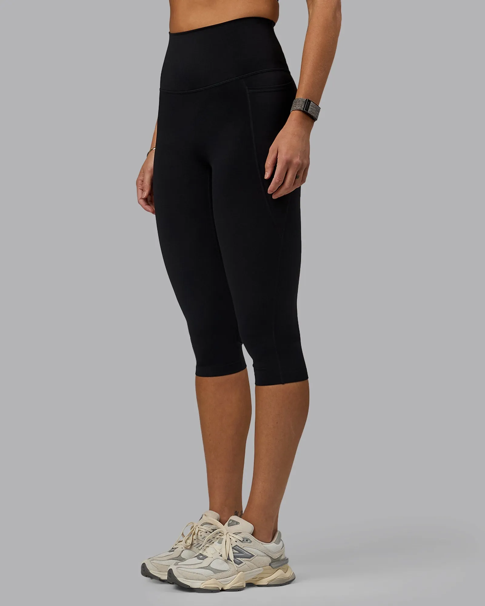 Elixir 3/4 Leggings With Pockets - Black