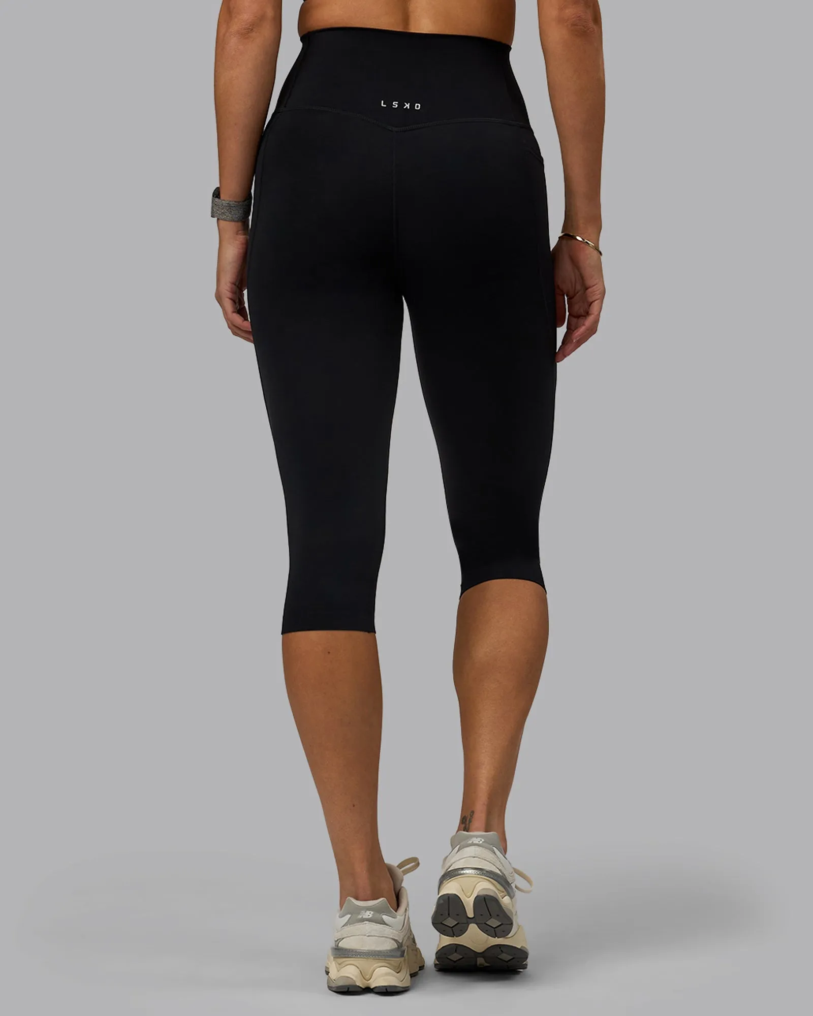 Elixir 3/4 Leggings With Pockets - Black