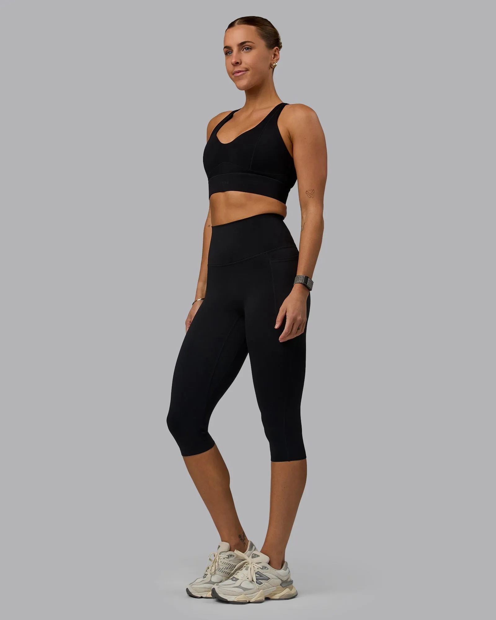 Elixir 3/4 Leggings With Pockets - Black